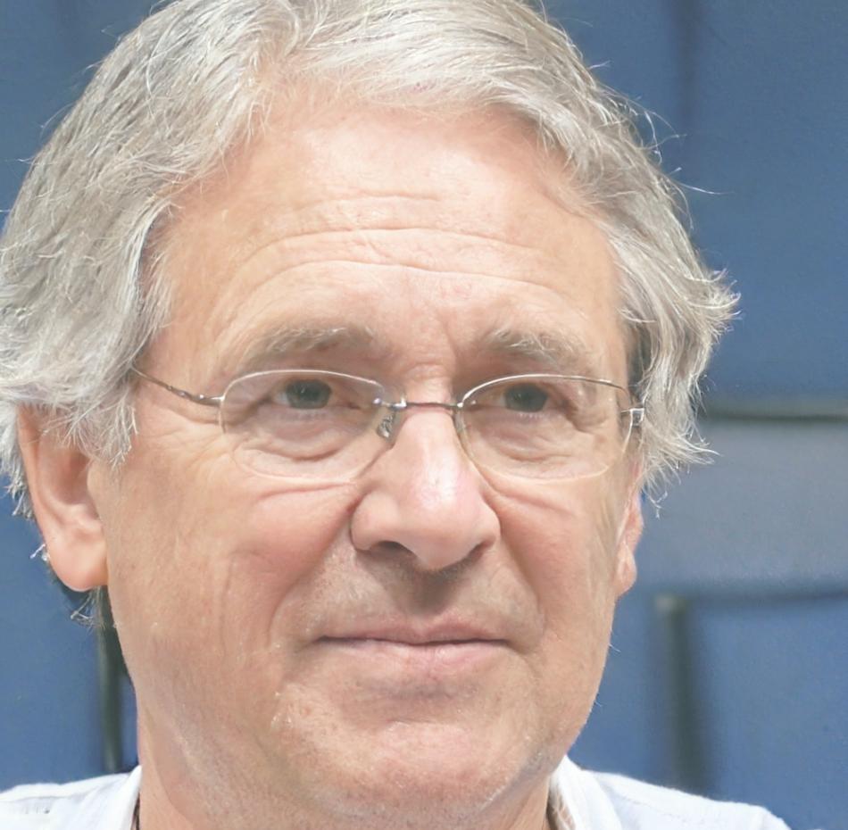 Viktor Bergström financial software specialist